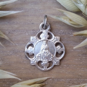 Colgante religioso Notre Dame d&#39;Etang - Medalla antigua de Santa María - Virgen María - Joyería católica - Accesorio cristiano