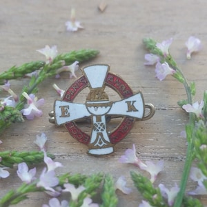 Communion Brooch - Cross with host and chalice - Eucharist - Religious jewellery - Ecce panis angelorum - Christian accessory