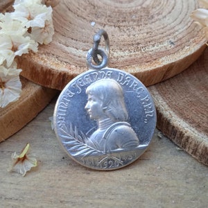 Religious pendant Saint Joan of Arc - Antique aluminium medal - Saint Michael - Catholic jewellery - Christian acessory