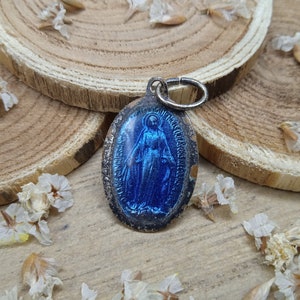 Enamel miraculous medal Virgin mary - Antique Miraculous medal - Vintage french religious pendant - Christian accessory