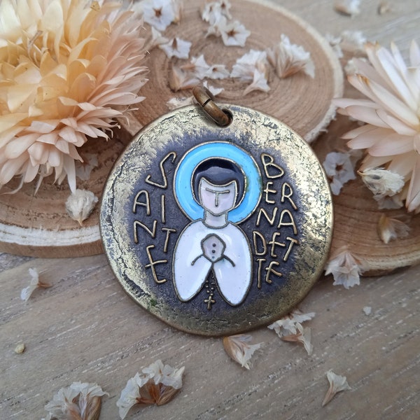 Religious pendant Saint Bernadette of Lourdes - Bernadette Soubirous - Antique enamel medal by Elie Pellegrin