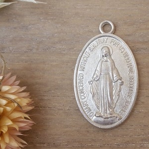 Silvered Religious pendant Virgin Mary - Antique Miraculous medal - English Version