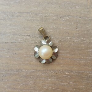 Woman charm pendant - Jewellery - Accessory - Necklace