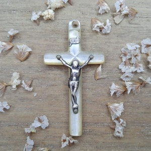 Cross - old pendant - Catholic jewellery - Antique Christian accessory