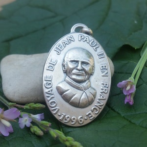Commemorative Medal of the Trip of John Paul II to France in 1996 - religious pendant - Christian accessory