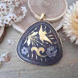 Birds - Vintage Damascening Large Pendant - Antique golden medal