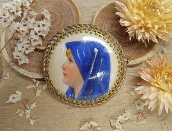 Religious brooch Blessed Virgin Mary  - Antique Large ceramic brooch - Porcelaine de Limoges - Christian accessory