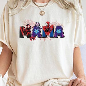 Personalisierte Spidey Mama Hero Squad T-Shirt, Customi Spider Mom Animiertes Thema Sweatshirt, Muttertagsgeschenk für Mama Nana Oma