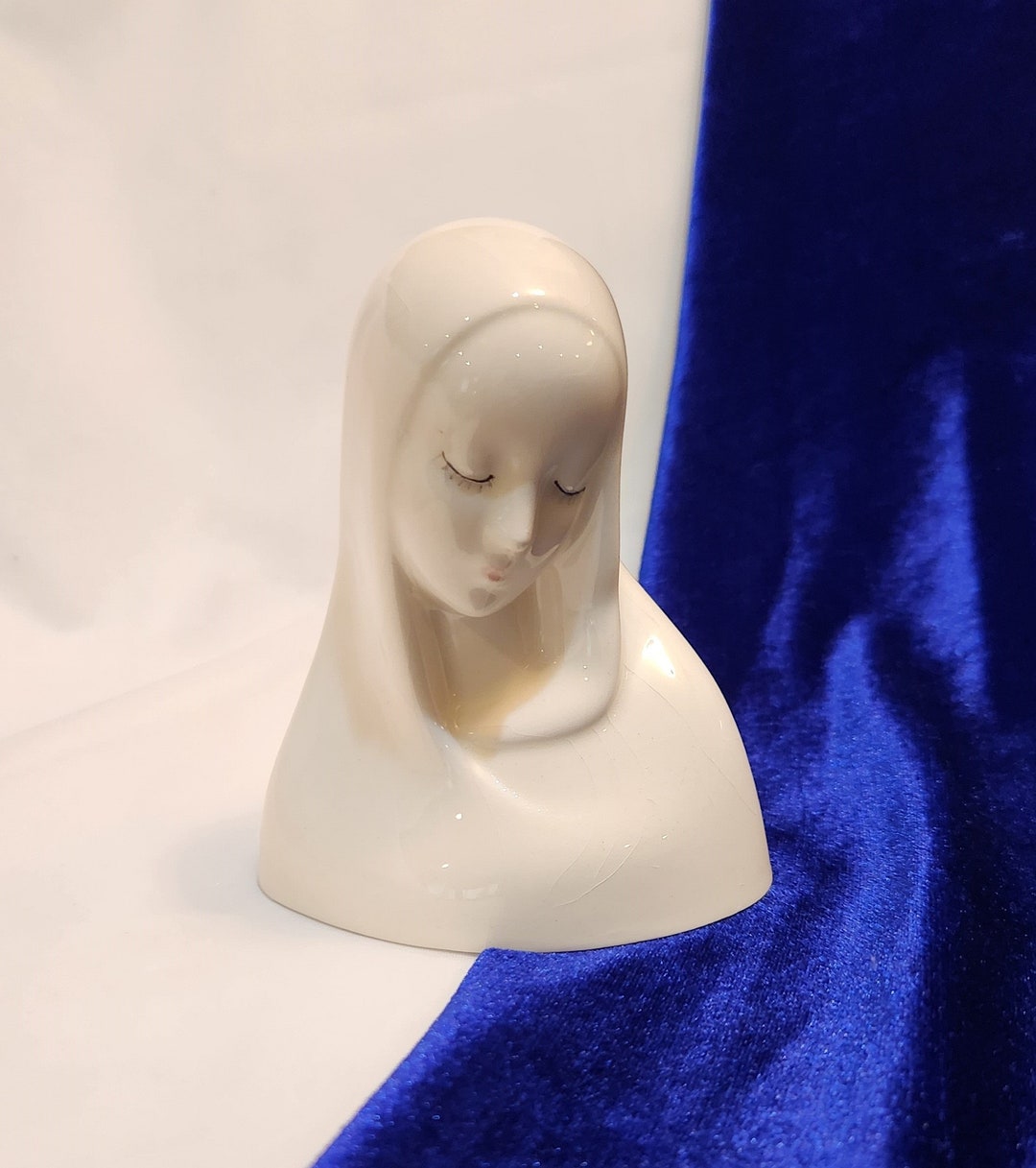 Hand Painted Magnesia Virgin Mary Bust