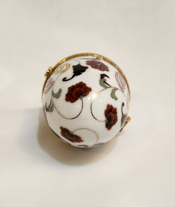 Porcelain Egg Hinged Trinket Box with Clasp Flora… - image 4
