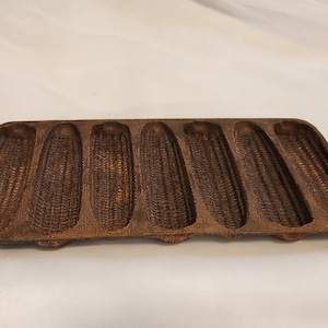 Cast Iron 7-Ear Cornbread Birmingham Stove and Range Corn Stick Muffin Pan 7SB Vintage Cooking