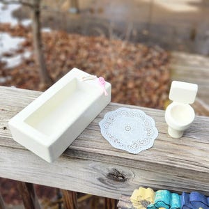 Doll House Wood Bathroom Furniture Bathtub Toilet Rug Vintage Toys Doll Not Included