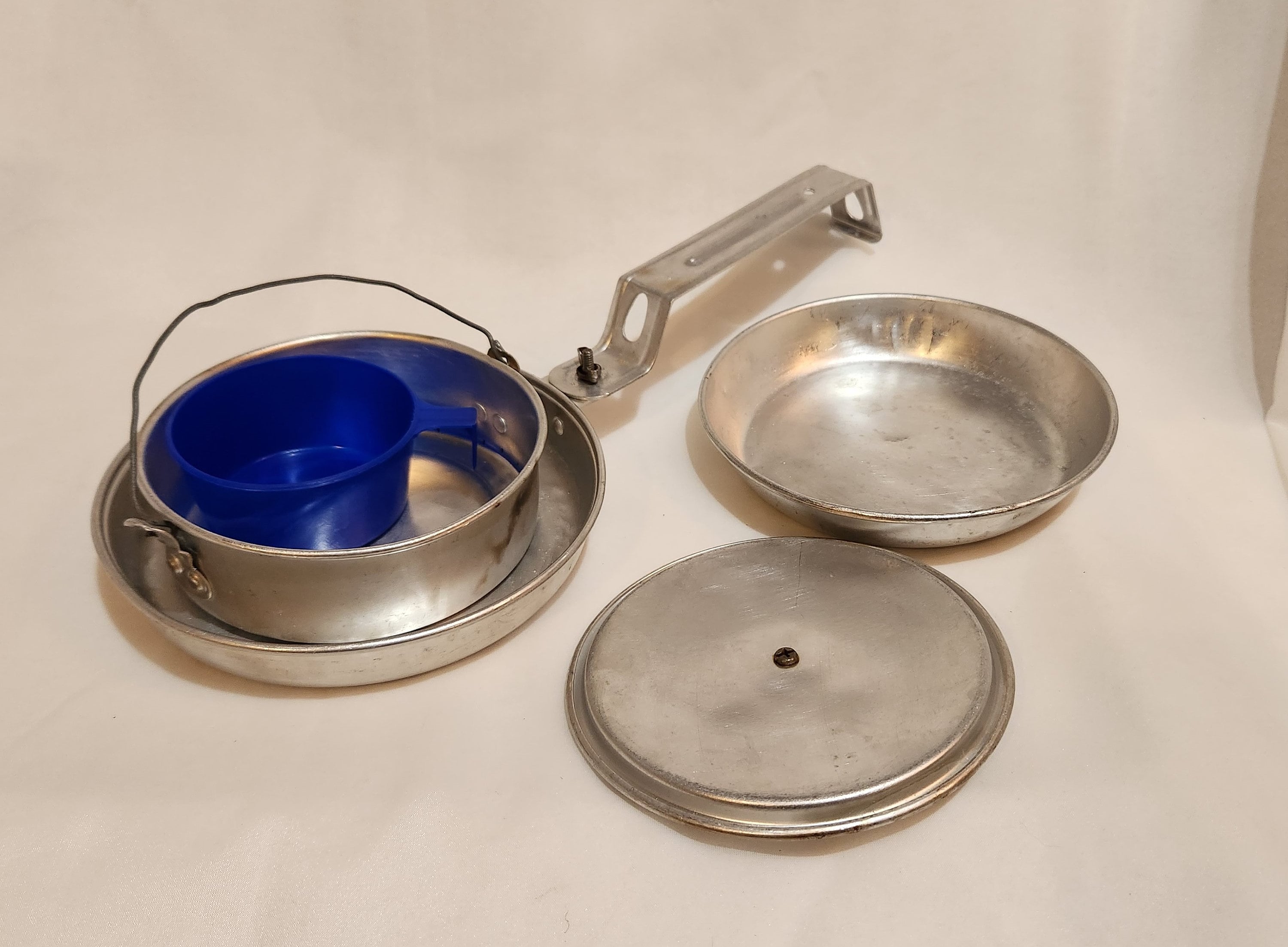 Boy Scout Camping Nesting Mess Kit Aluminum Fry Pan Handle Pot Lid Plate Plastic Cup Made in