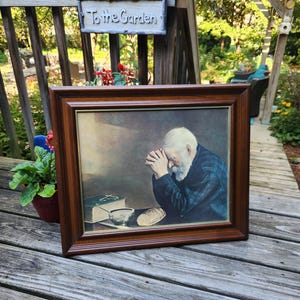 "Grace" By Eric Enstrom – 17" X 21" Framed Wall Art Of Old Man Praying At Dinner Table
