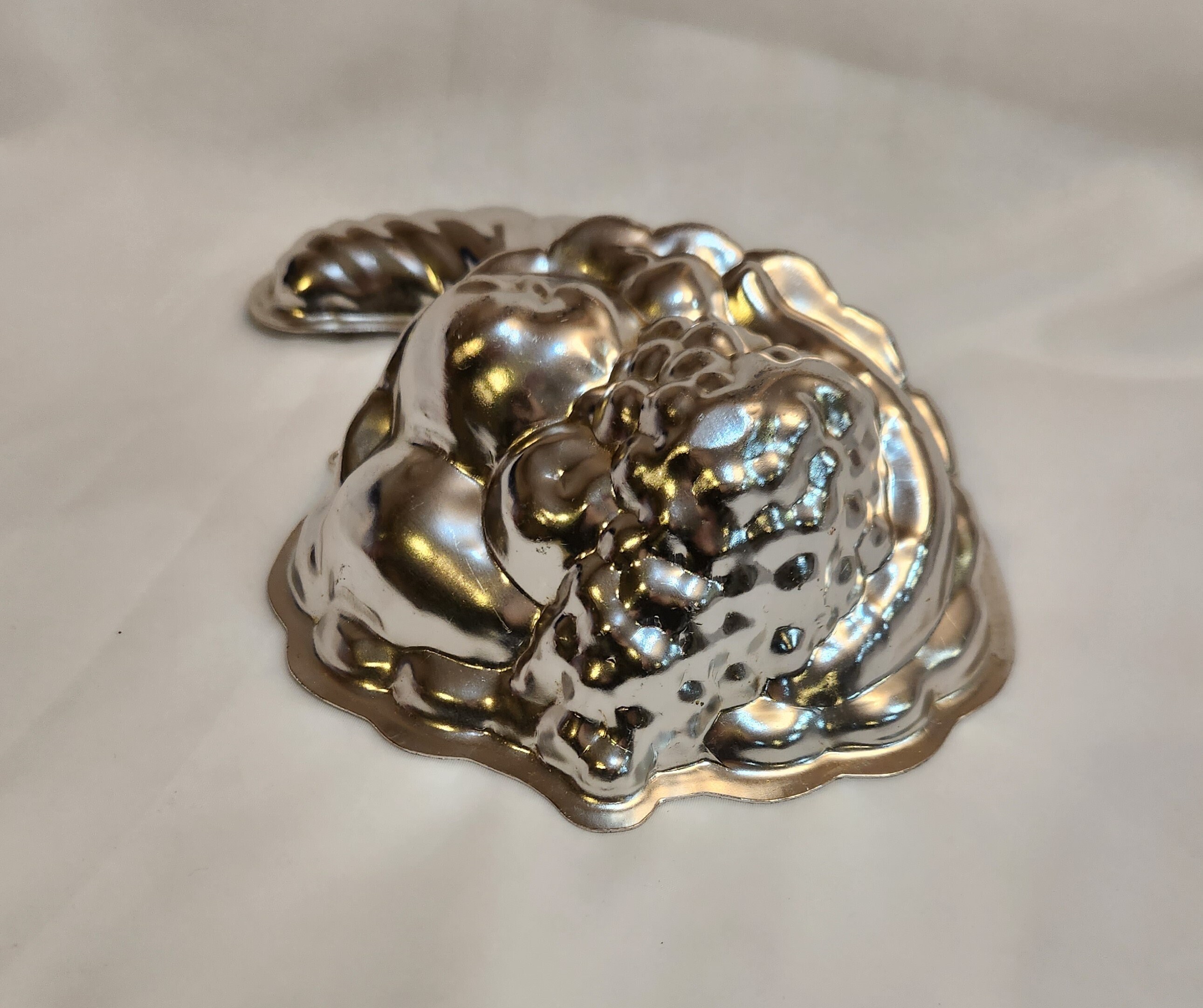 1963 Copper Anodized Aluminum Cornucopia Gelatin Mold AHC St - Etsy