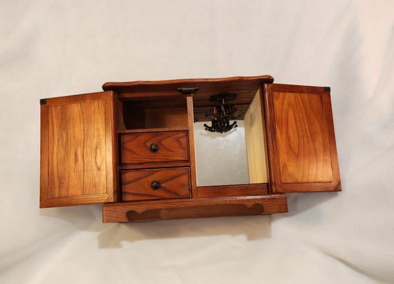 Flair Wood Jewelry Holder Wind up Sankyo Music Box Plays