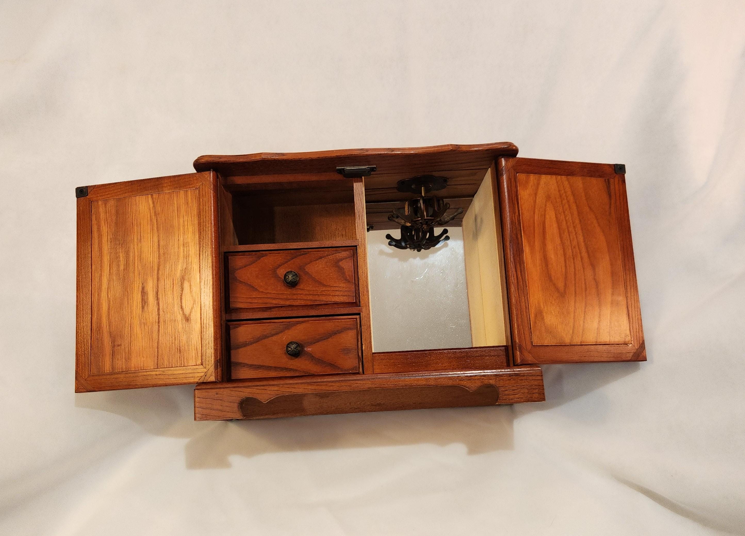 Flair Wood Jewelry Holder Wind up Sankyo Music Box Plays