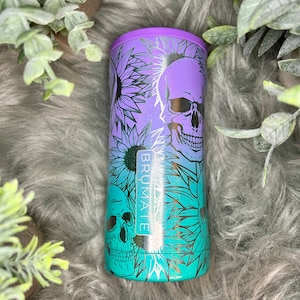 Hopsulator Slim Cozie com estampa de girassol e caveira gravada, Slim Cozie com estampa de girassol e caveira gravada, Hopsulator Slim Cozie com estampa de girassol e caveira gravada,