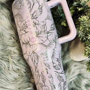 Peony Engraved Hydrojug Traveler 40 oz, Peony Full Wrap, Hydrojug Traveler, Floral Tumbler, Gifts for her, Custom Engraved Tumbler, Hydrojug