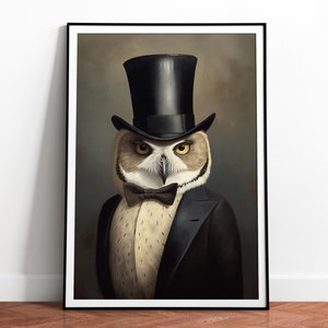 Vintage uilafdruk, renaissanceportret, antieke antropomorfe kunstposter, dierenkop menselijk lichaam, Victoriaans decor, download, afdrukbare 03