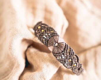 Macrame bracelet with rose quartz donut stone & brass beads - Boho Hippie Festival Style - hand knotted
