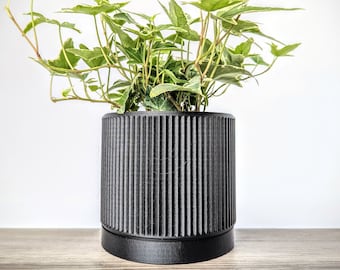 Matte Black Plant Pot, Fin Planter with Drain Tray, Made from an Eco-Friendly Plant Based Plastic