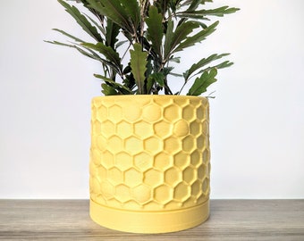 Light Pastel Yellow Pot, Honeycomb Planter with Drainage Tray, Made from an Eco-Friendly Plant Based Plastic