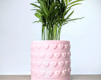 Light Pastel Pink Planter | Heart Plant Pot with Drain Tray | Cute Flower Pot, Made from an Eco-Friendly Plant Based Plastic