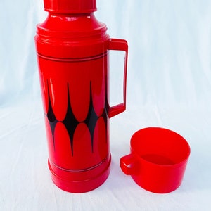 Tall 1 QT Aladdin Vintage Thermos, Red and Black, Good Condition