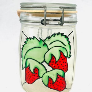Rare! Vintage Strawberry Glass Canister. Mason jar style. Vintage Kitchen, 3/4 L size.
