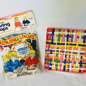 1980&#39;s Weaving Loom- make your own pot holders! Loom in original box and a large bag of fabric loops.