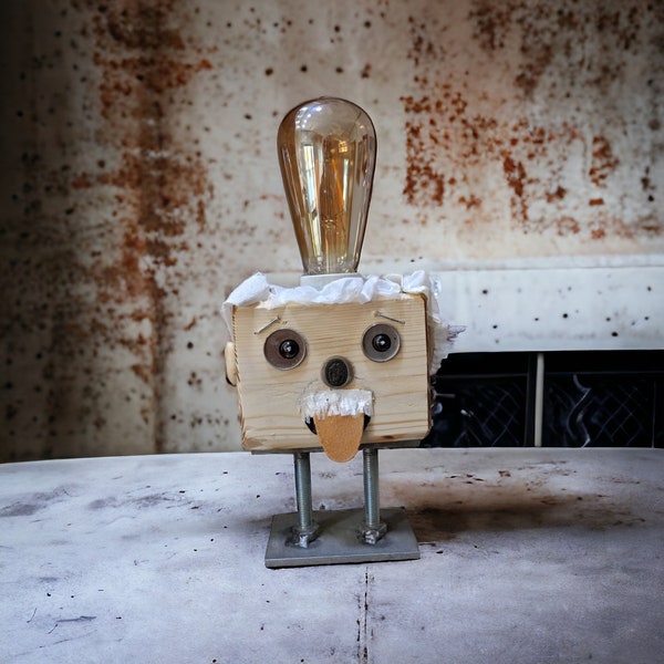 NURGRUK Roboterlampe aus Holz und recycelten Materialien (Einzelmodell)