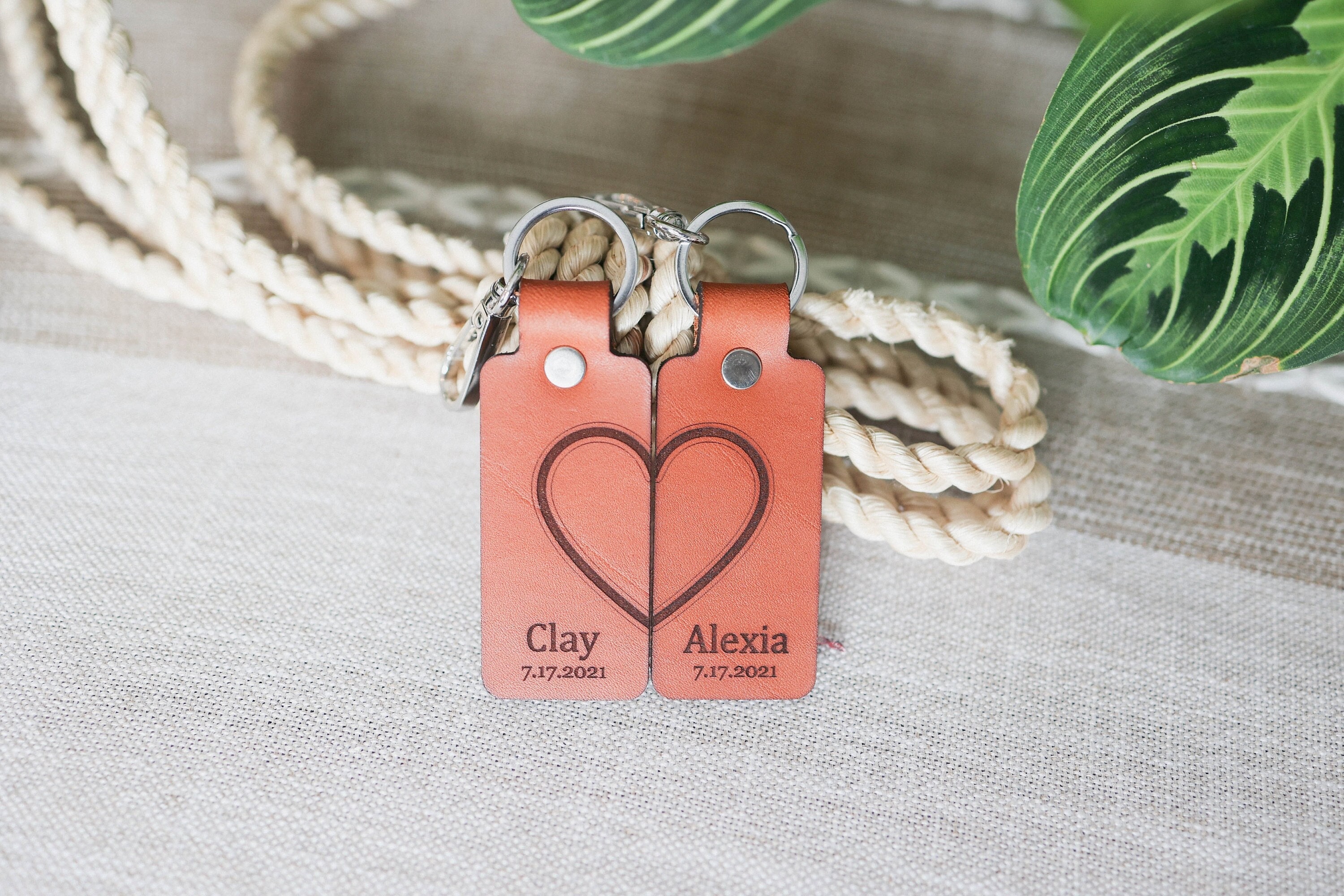 Couples Leather Keychain Set | Anniversary Gift for parents| Wedding Gift | Personalized Leather Keychain | Custom Gift for Her | Key Ring |