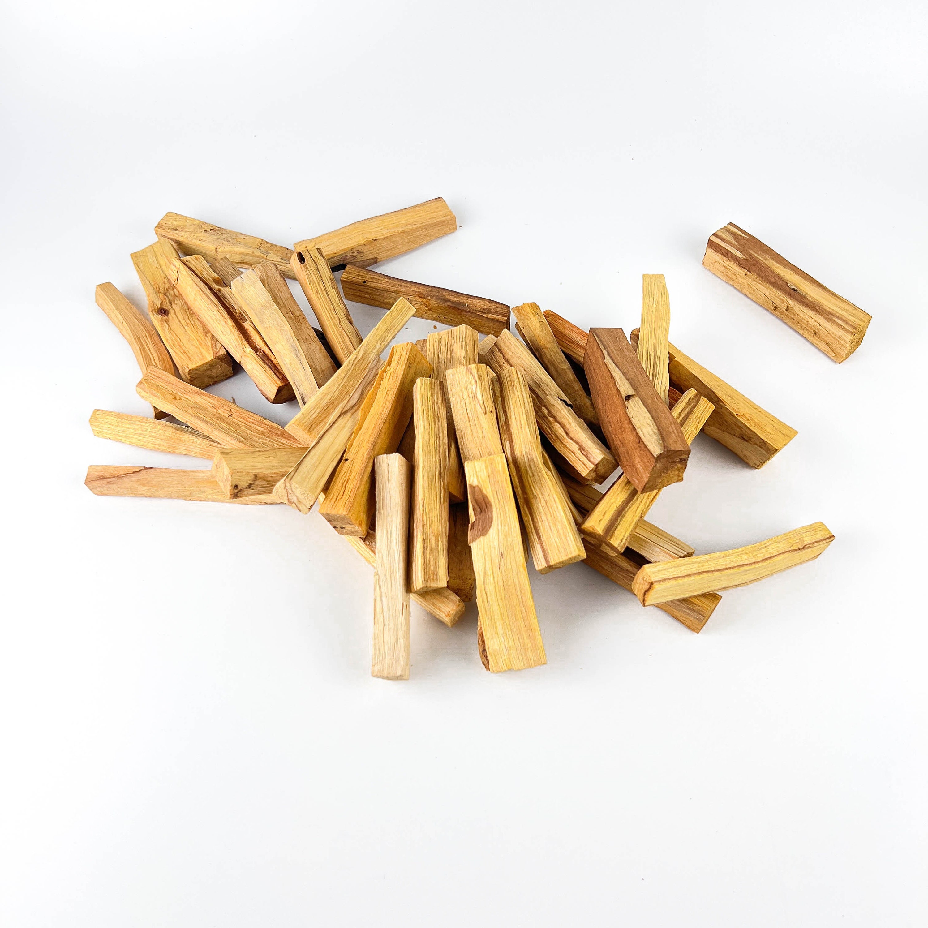 Palo Santo Essential Oil - Pure Organic Essential Oils for Diffuser -  Amarillo Quality - Palo Santo Oil ideal for Aromatherapy and Stress Relief  - 2,5