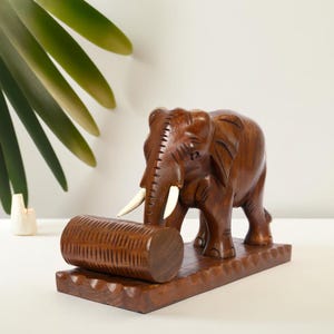 Hand-Carved Wooden Elephant Sculpture – Rustic Home Decor (12×8×5)