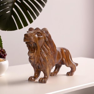 Wooden Lion Statue – Hand-Carved Rustic Home Decor