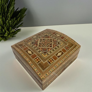 Jewelry Box Handmade Suri Wood Inlaid – 5.5"x5.5"x2.5" | Exquisite Craftsmanship Organizer & Elegant Gift for Her