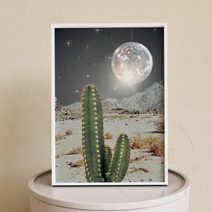 Gedrukte poster discobal cactus, trendy retro discobal muurkunst, funky retro barwagen prints, surrealistische western cowgirl muurdecoratie, college