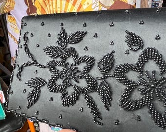 Bolso vintage de cuentas de los años 50, estilo imperio.