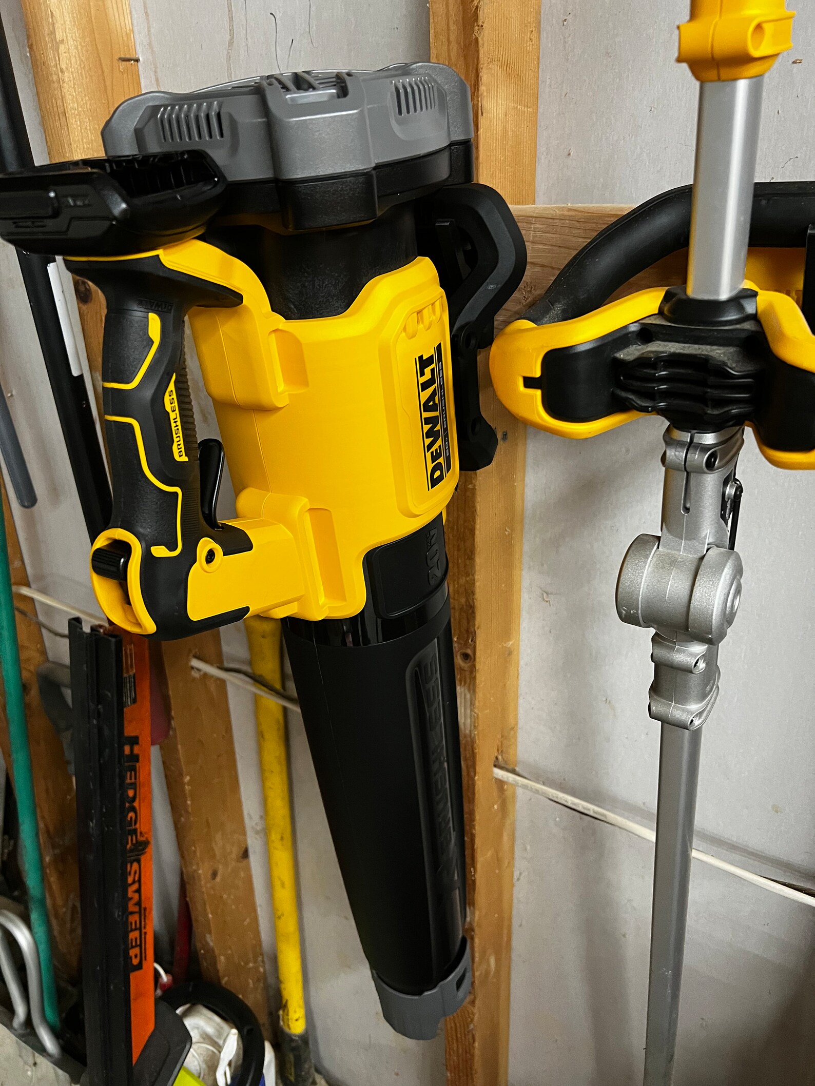 Dewalt 20v Leaf Blower Mount Dewalt String Trimmer Tool Wall Mount