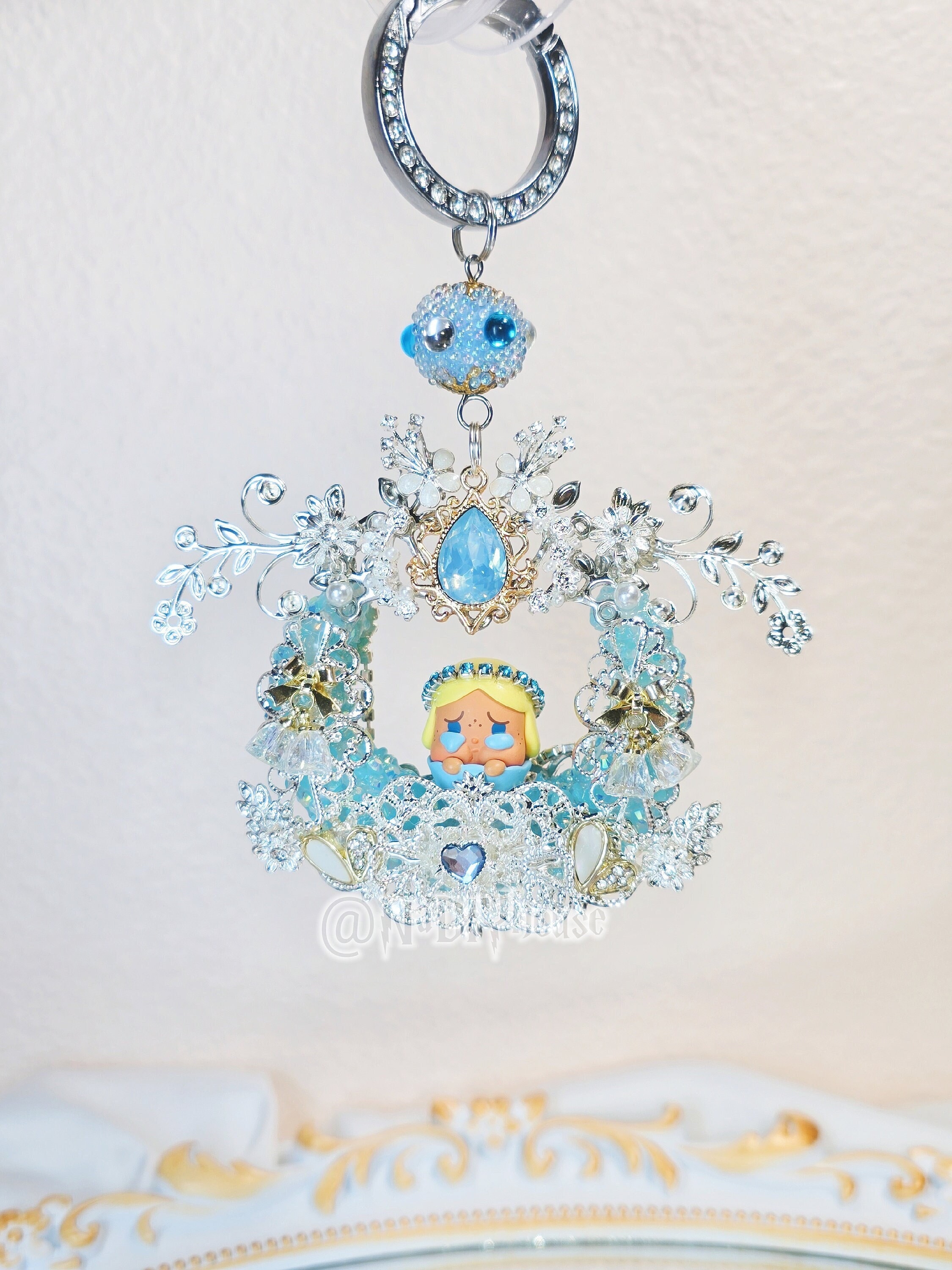 【POPMART】CRY BABY ハンドメイド キーホルダー Crybaby popmart keychain - Etsy 日本