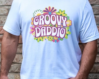 Groovy Daddio Shirt, Daddy Shirt, Retro Dad Tee, Hippie Flower Tshirt, Hippie T-Shirt, Birthday, Apparel 70s, Family Shirt, Pregnancy Reveal