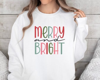 Camicia allegra e luminosa, felpa natalizia, camicia dell'albero allegro, maglione festivo, regalo di Natale, camicia dell'albero di Natale, camicia allegra e luminosa