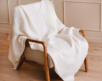 Soft Linen Throw Blanket - Waffle Bed Blanket - Linen Bedspread - Luxurious Waffle Bedspread - Linen bedding - Linen blanket Throw