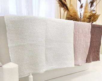 Linen waffle towels - linen hand towels and linen bath towels. Waffle linen bathroom hand towels. Linen towels for bathroom beach towel