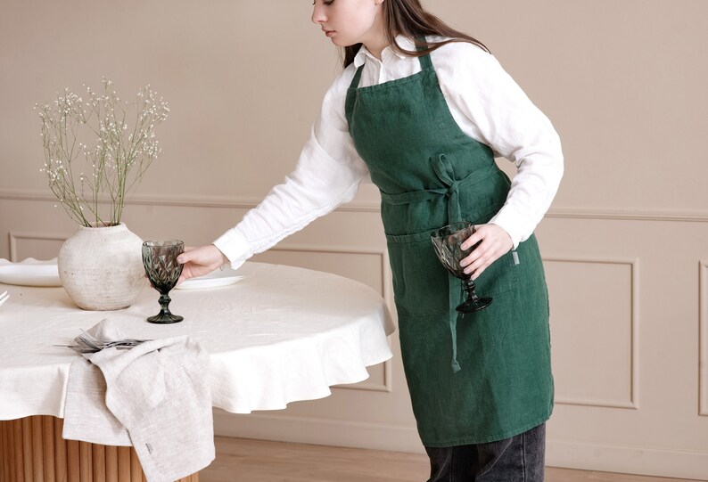 Linen apron for women teacher apron with pockets, kitchen apron for women christmas apron, floral apron, woodworking apron, cooking gift Deep green