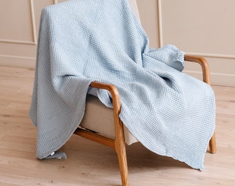 Luxurious and Breathable Linen Waffle Blanket - Perfect for Cozying Up or Adding Style to Your Bedding