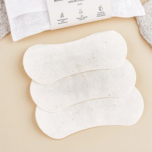 Linen-cotton menstrual pads. Organic sanitary pads. Zero waste pads period.