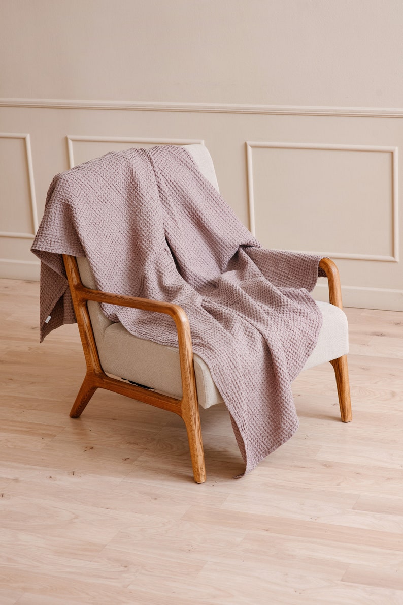Luxurious and Breathable Linen Waffle Blanket Perfect for Cozying Up or Adding Style to Your Bedding Woodrose