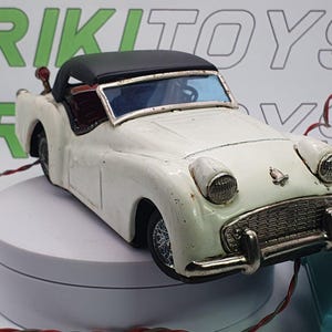 Triumph TR3 Bandai 1/20 White 1959 image 5